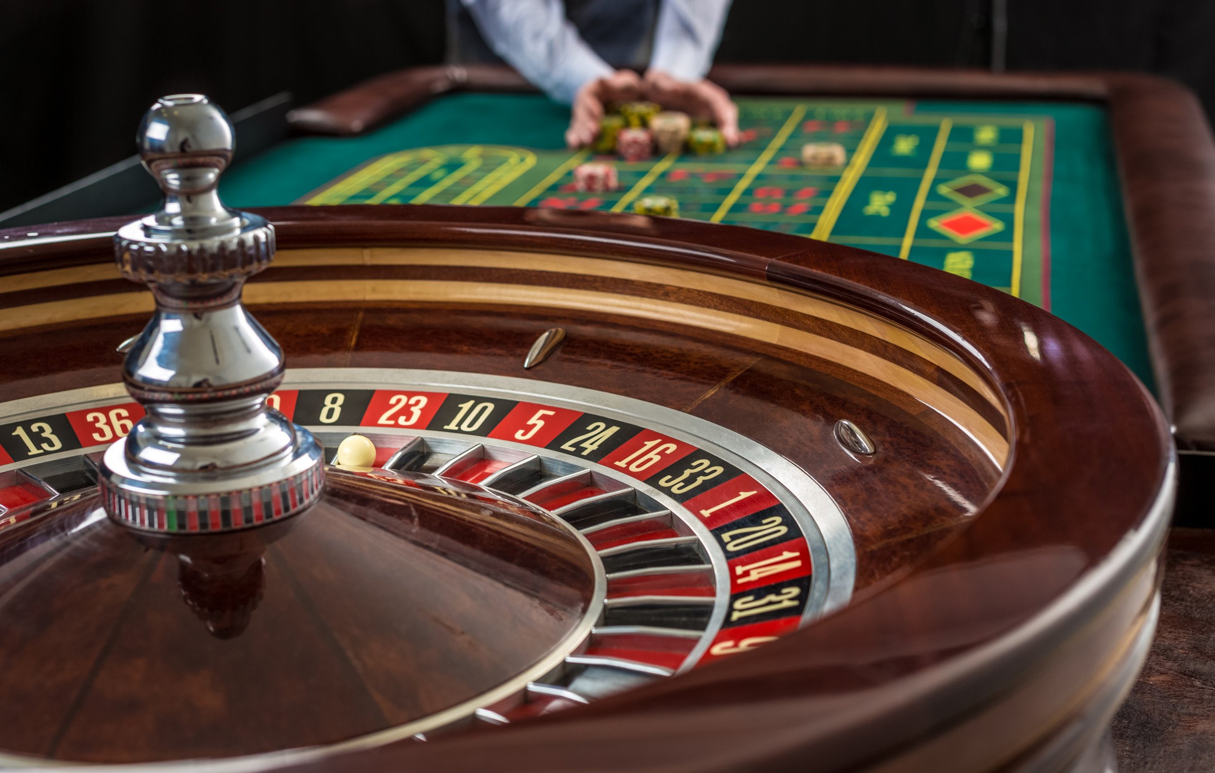 phbet777 Casino baccarat and roulette table game selection